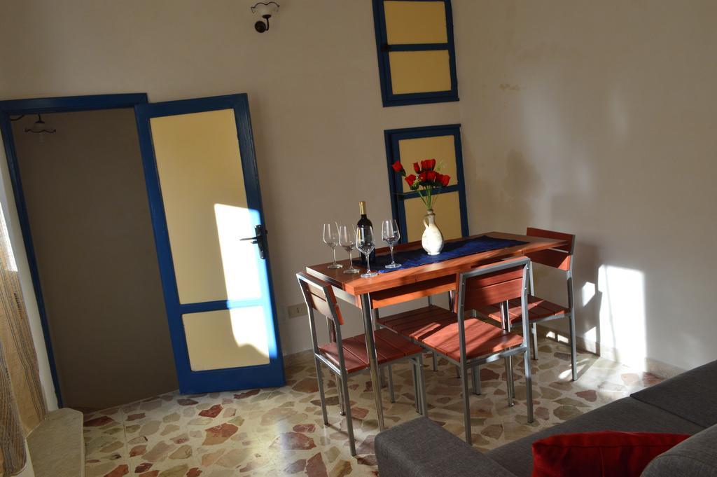 Don Vito'S Apartments Castellammare del Golfo Szoba fotó