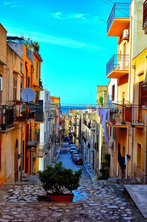 Don Vito'S Apartments Castellammare del Golfo Szoba fotó